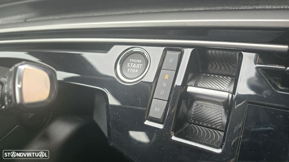 Peugeot 5008 1.2 Hybrid Allure e-DCS6 - 30
