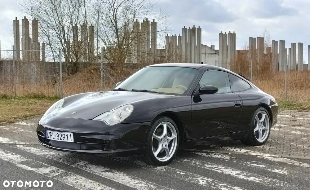 Porsche 911 Carrera - 2