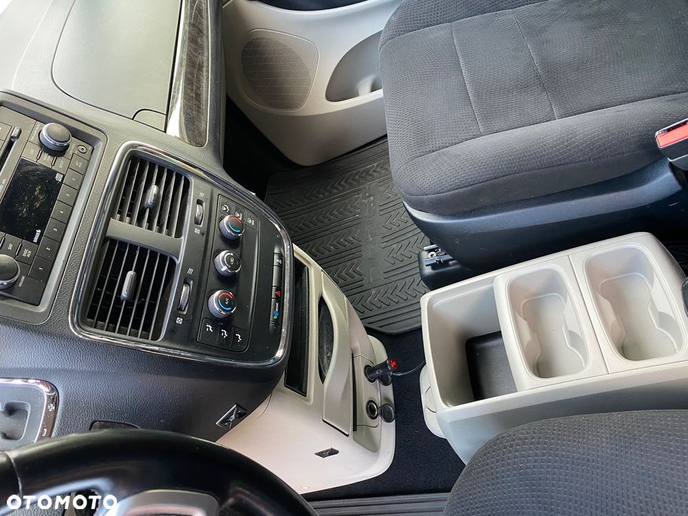 Dodge Grand Caravan ver-3-6-express - 15