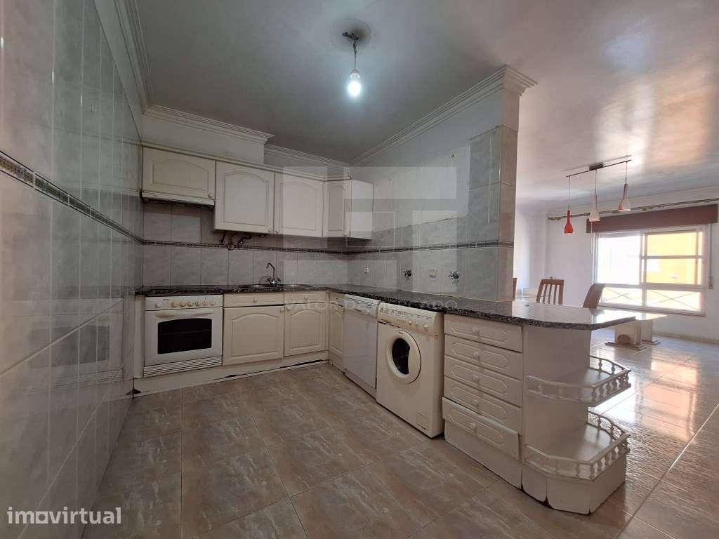 APARTAMENTO T2 - TAPADA DAS MERCÊS - Grande imagem: 5/22