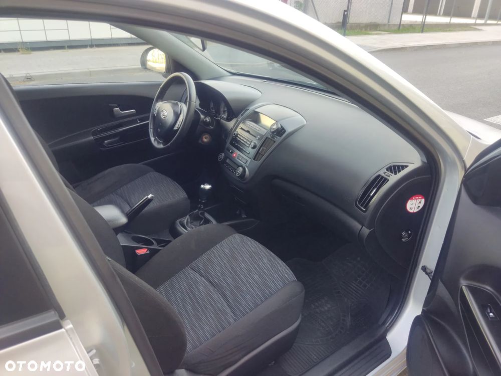 Kia Ceed 1.6 Crdi Comfort - 11
