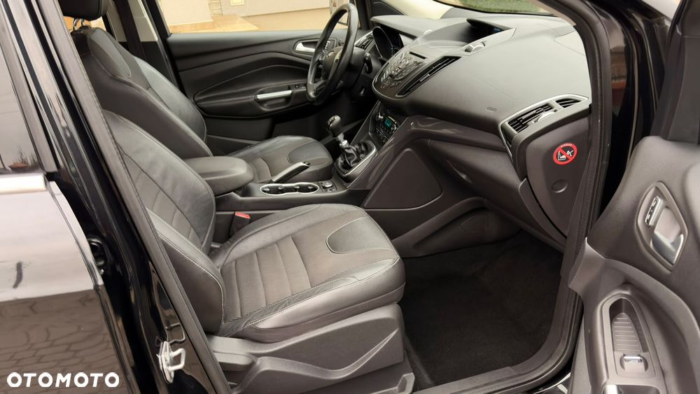 Ford Kuga 2.0 TDCi 4x4 Titanium - 25