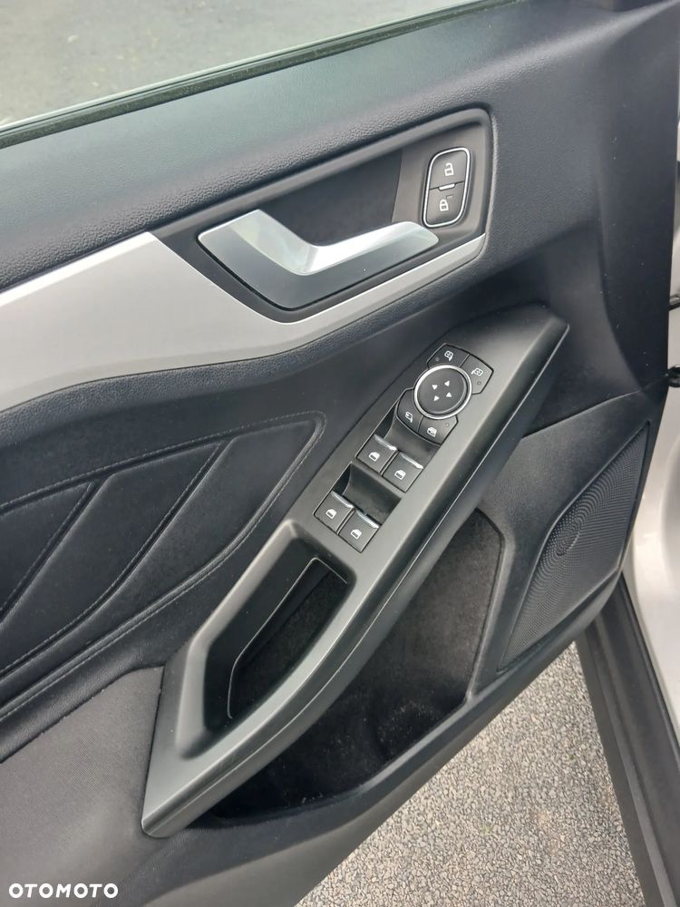 Ford Focus - 10