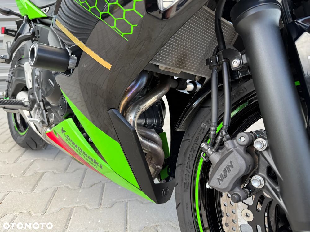 Kawasaki Ninja - 22