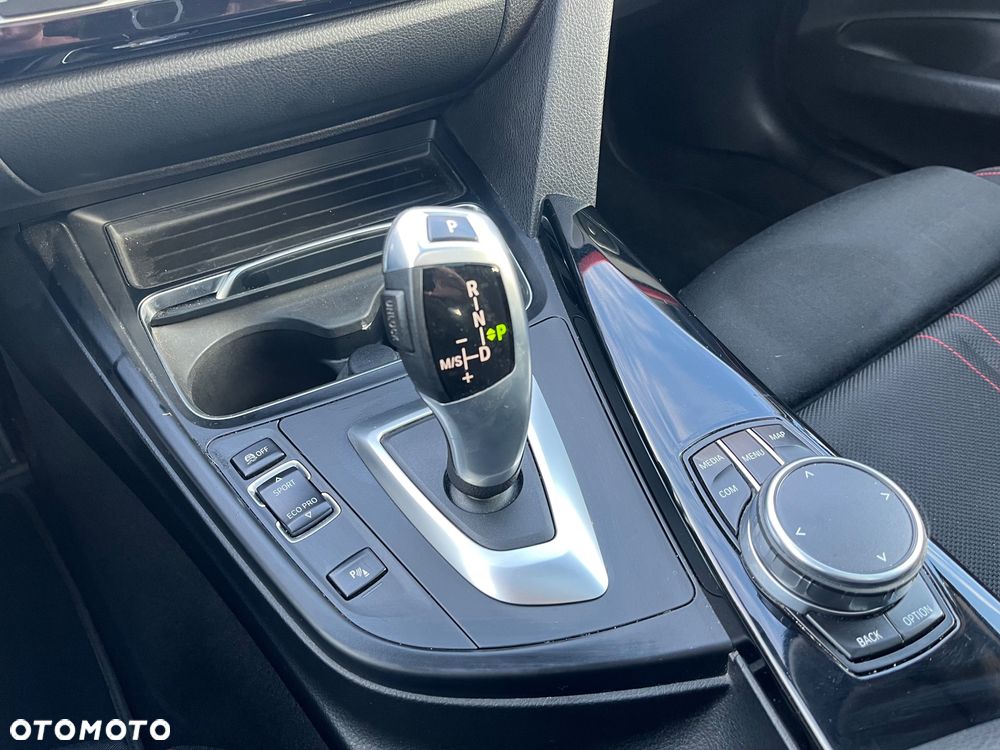 BMW 3GT 320d Sport Line - 11