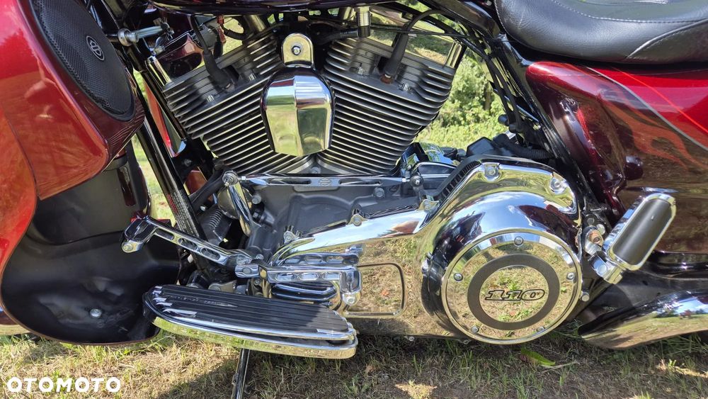 Harley-Davidson CVO Street Glide - 10