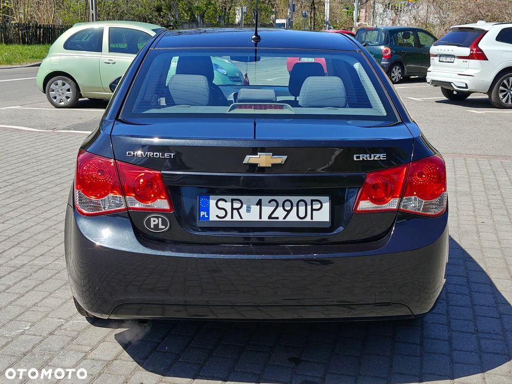 Chevrolet Cruze 1.6 LS - 15
