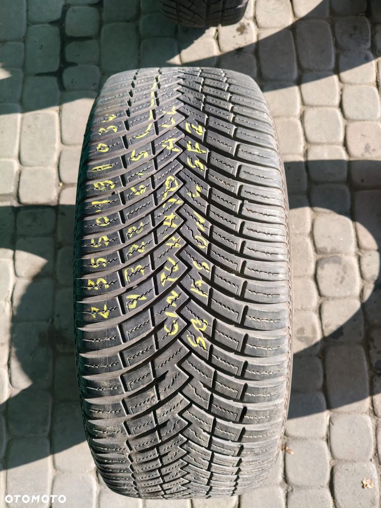 235/50R19 103W - Pirelli Cinturato AllSeason SF2 6.5mm 22r
