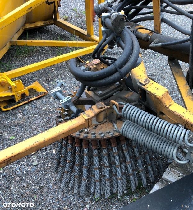 Odchwaszczarka zamiatarka szczotka boczna krawężnikowa HMW ładowarka traktor - 5