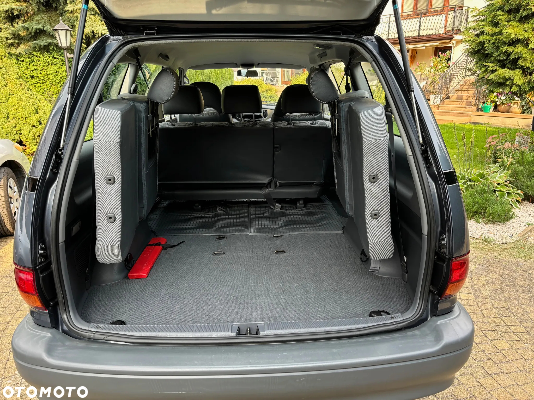 Toyota Previa - 6