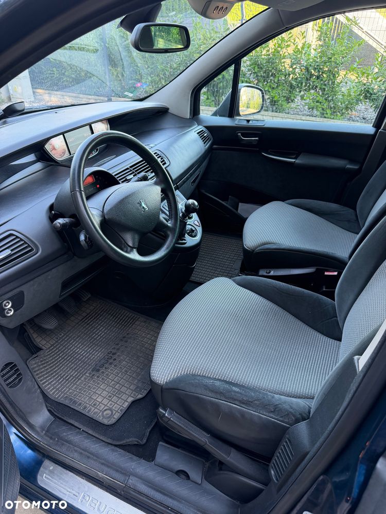 Peugeot 807 HDi 135 Style - 19