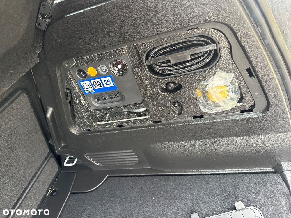 Opel Meriva 1.4 Active - 36