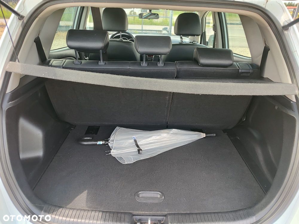 Kia Venga - 15