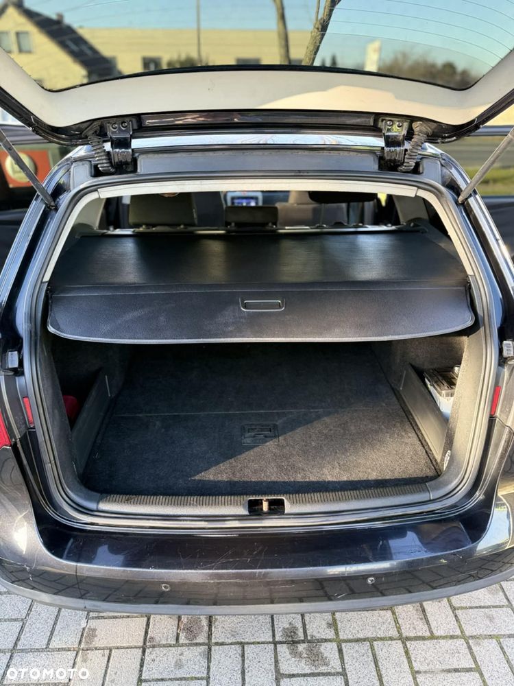 Volkswagen Passat - 15