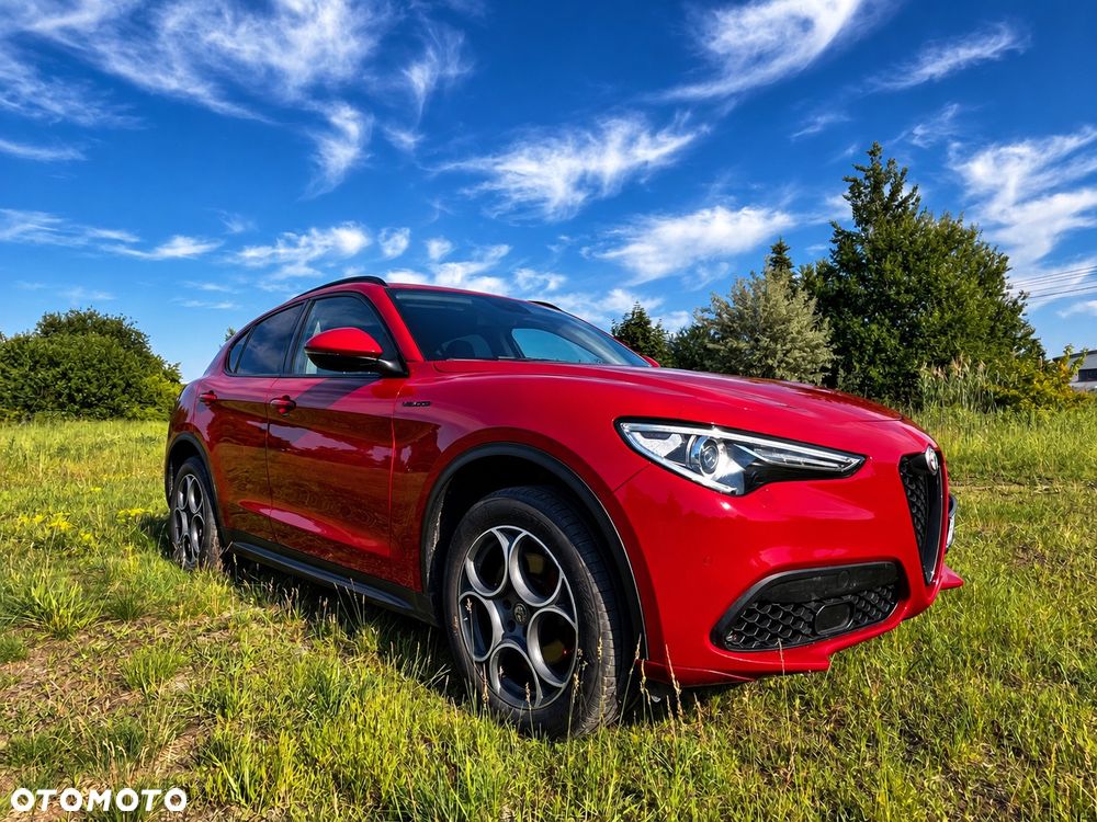 Alfa Romeo Stelvio - 1