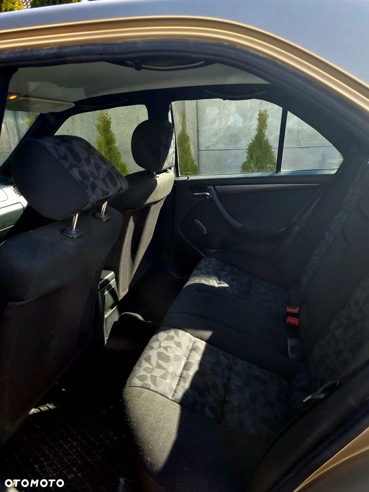 Mercedes-Benz Klasa C 220 CDI Classic - 10