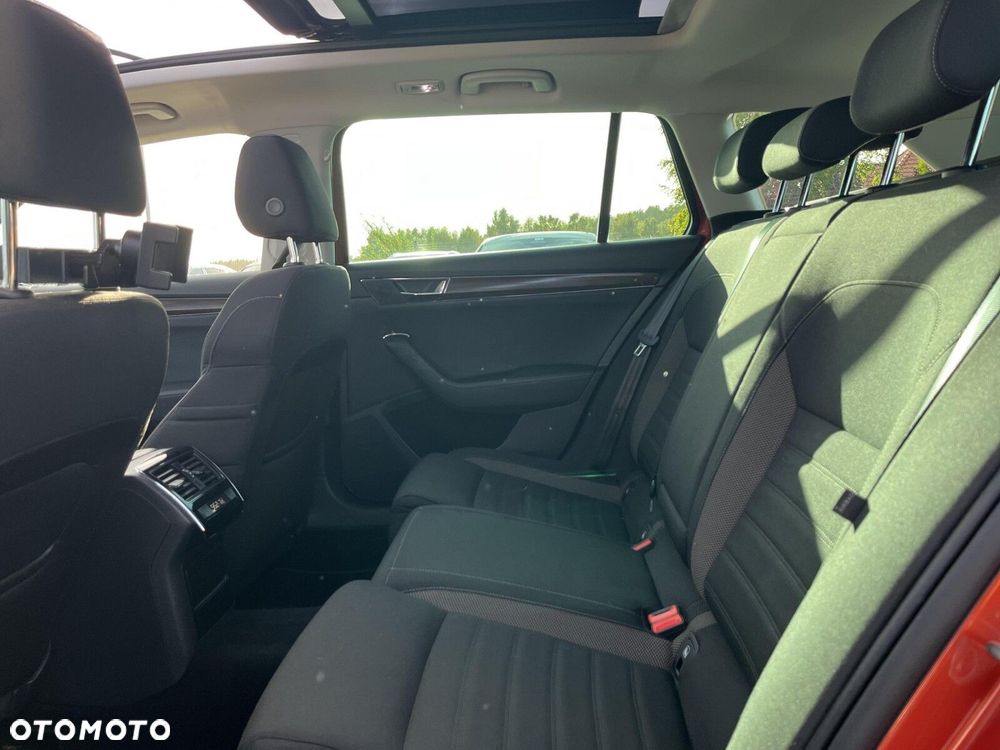 Skoda Superb 2.0 TDI SCR 4x4 Scout DSG - 15