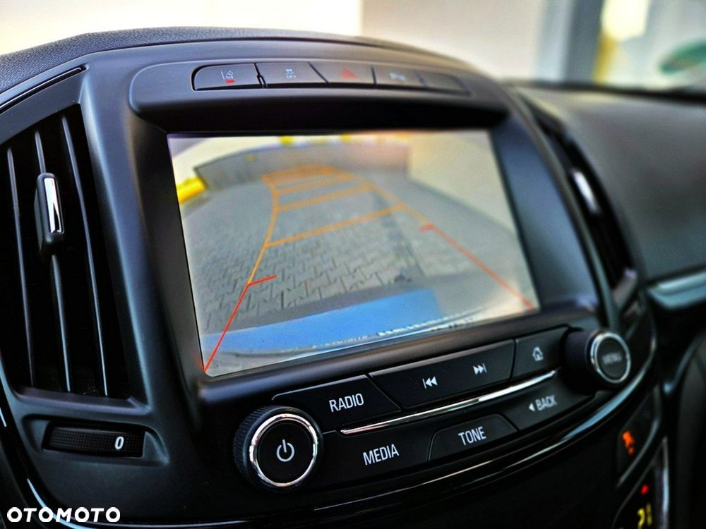 Opel Insignia - 16