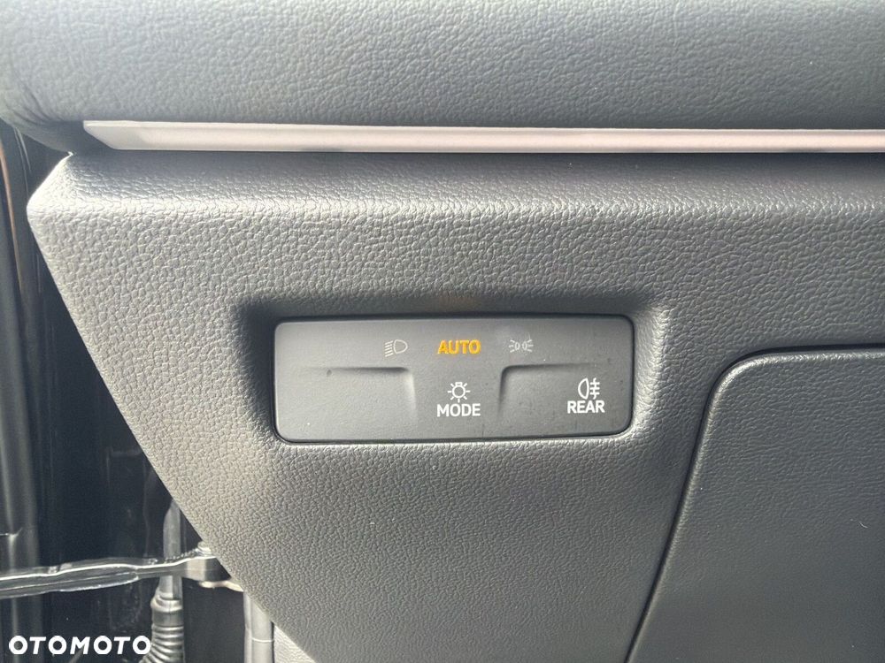 Volkswagen Passat Variant 1.5 TSI EVO Business DSG - 24