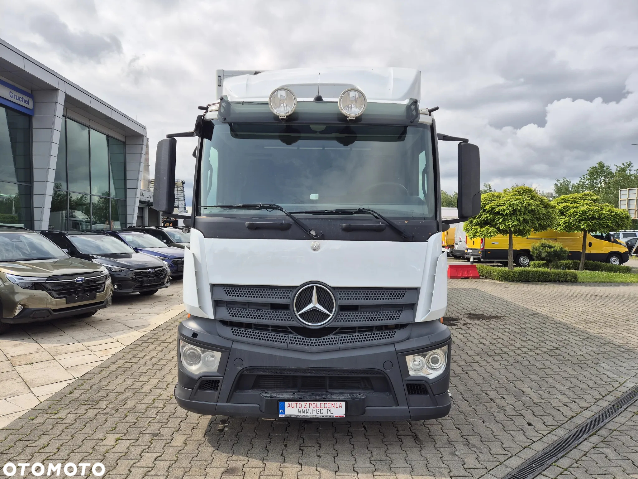 Mercedes-Benz Antos 1830 L / KONTENER / BEZWYPADKOWY / 1WŁ. / SERWISOWANY / WINDA 2000KG / EURO 6 / 18 EP - 4