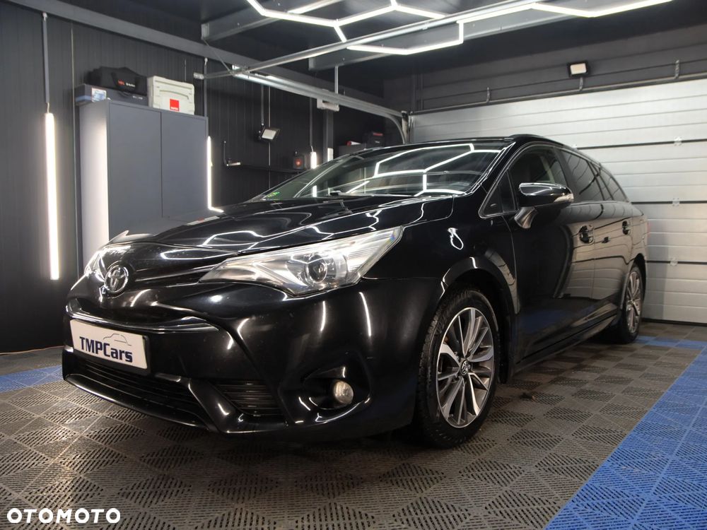 Toyota Avensis 2.0 D-4D Premium - 3