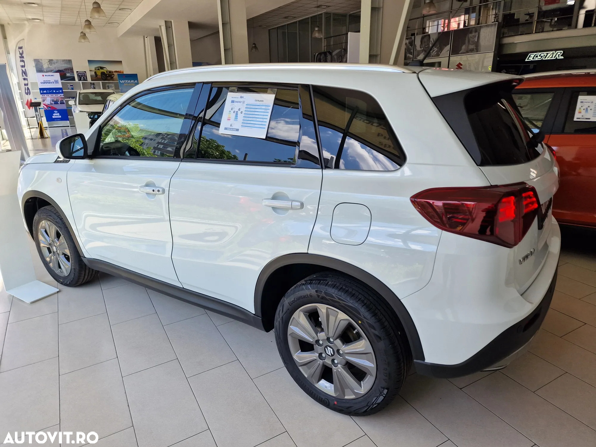 Suzuki Vitara 1.4 Boosterjet Mild-Hybrid 6AT Passion - 4