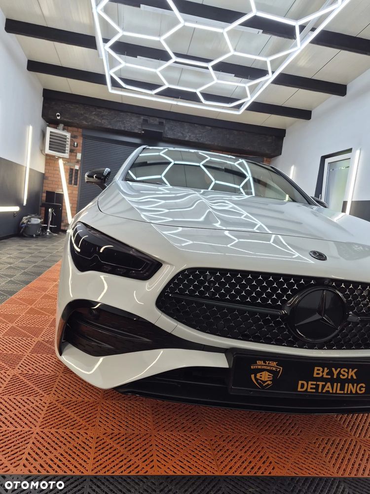 Mercedes-Benz CLA 200 d 8G-DCT AMG Line - 2