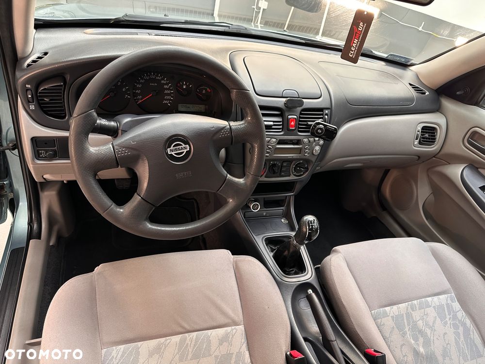 Nissan Almera 1.8 Comfort - 8