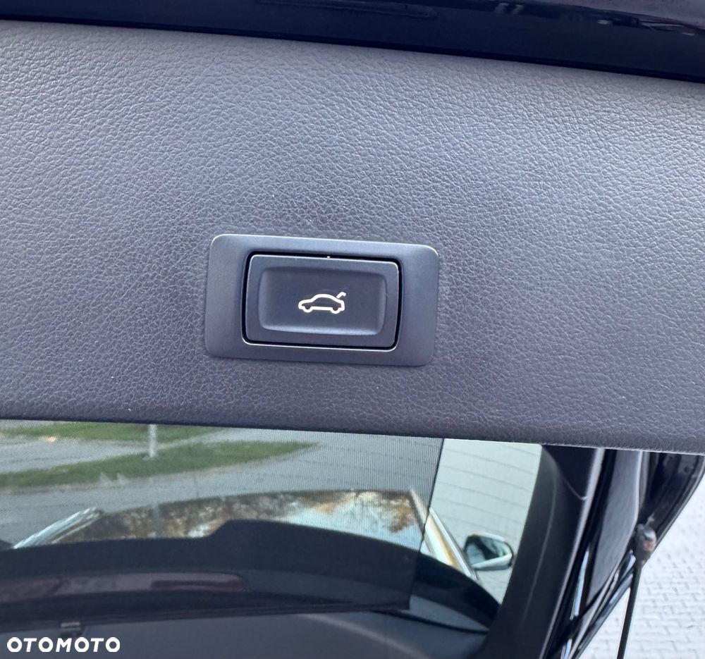 Audi A6 Avant 2.0 TDI ultra S tronic - 23