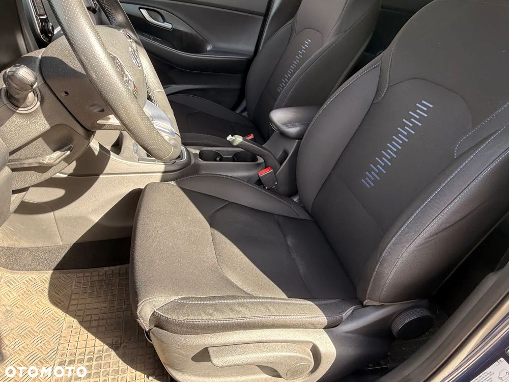 Hyundai i30 1.4 GO - 23