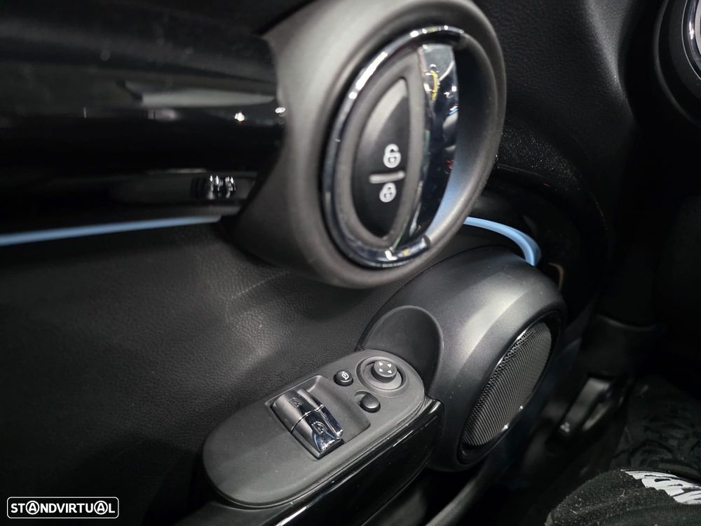 MINI 3 Portas Cooper SE Premium Extra Essential - 51