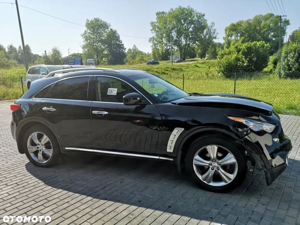 Infiniti FX - 4