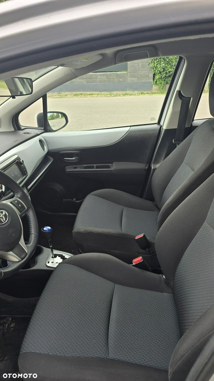 Toyota Yaris - 12