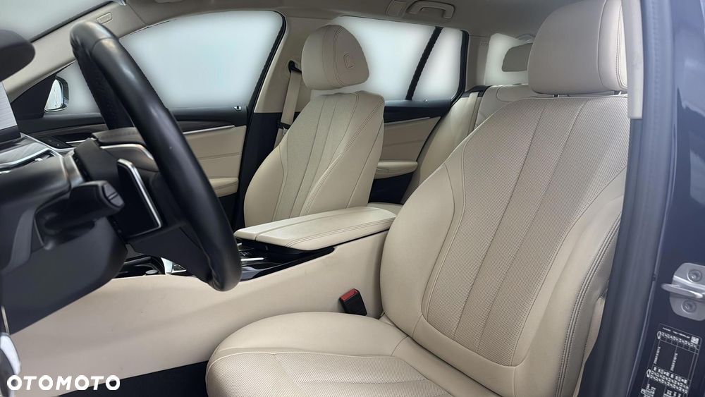 BMW Seria 5 520i mHEV sport - 12
