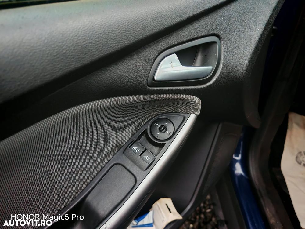 Ford Focus 1.6 TDCI DPF Trend - 13