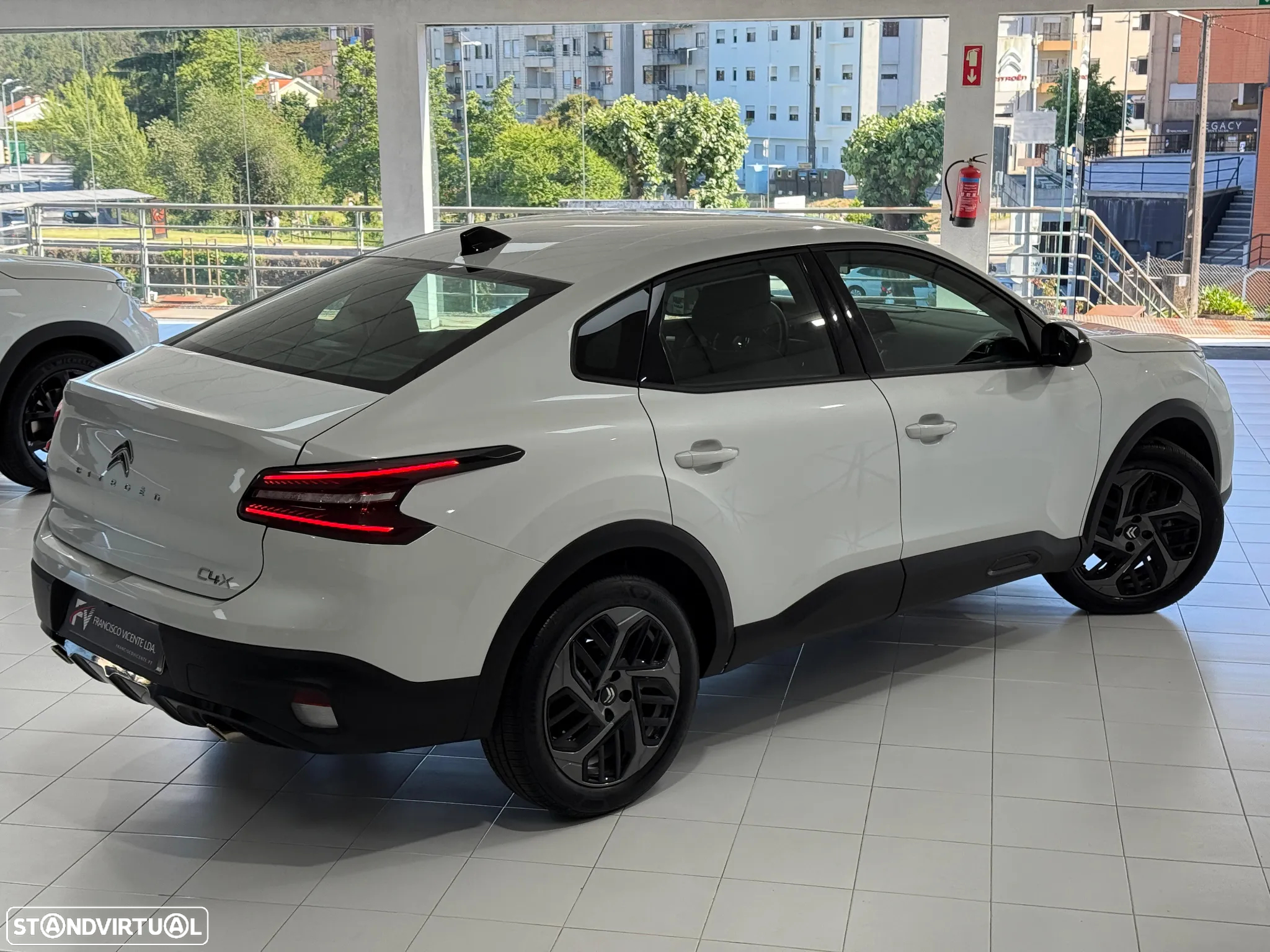 Citroën C4 X 1.2 PureTech Plus EAT8 - 35