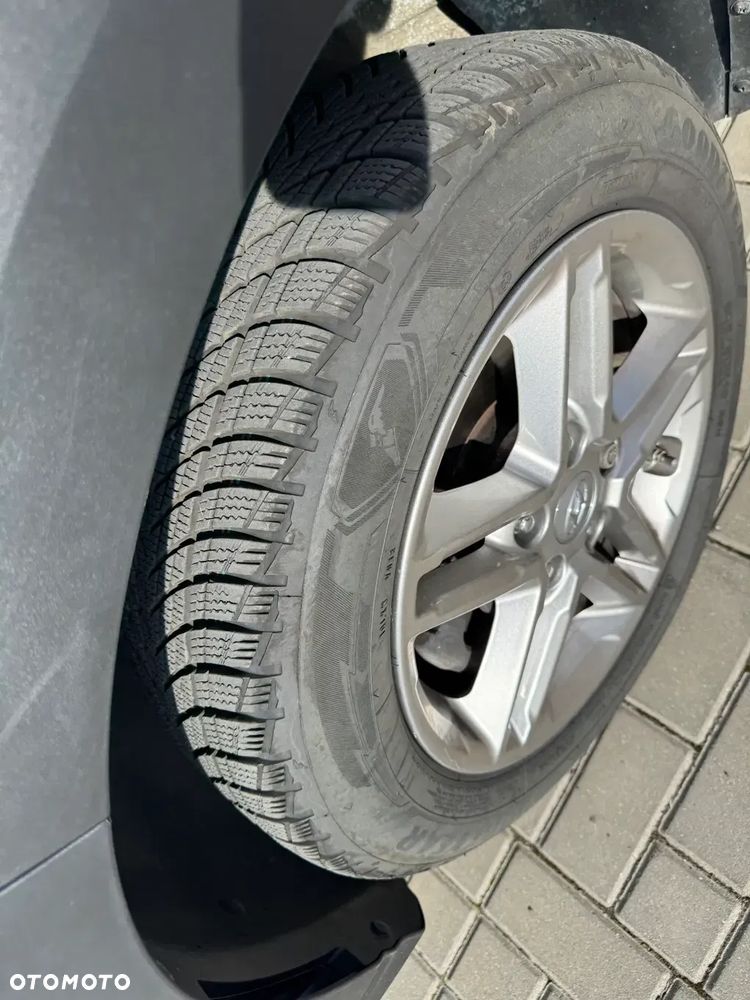 Hyundai Kona - 35