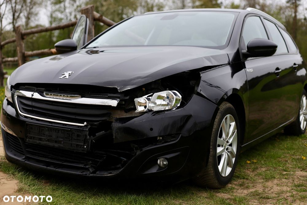 Peugeot 308 BlueHDi 120 EAT6 Stop & Start Active Business-Paket - 13