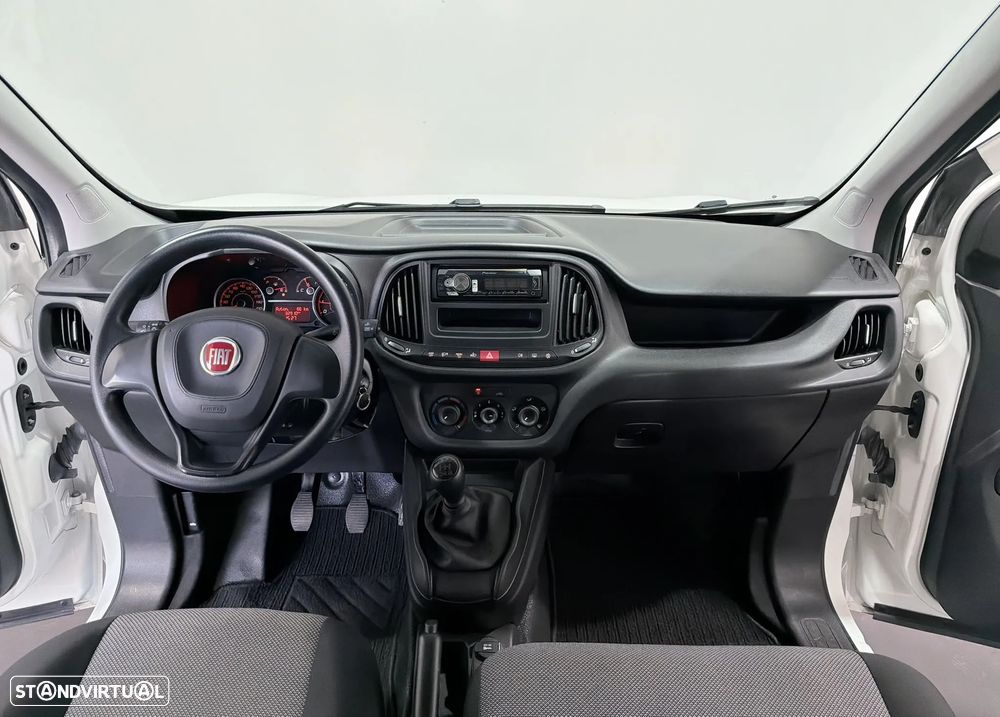 Fiat DOBLO CARGO 1.3 M-JET 95 CV - 3 LUGARES - IVA DEDUTIVÉL - 26