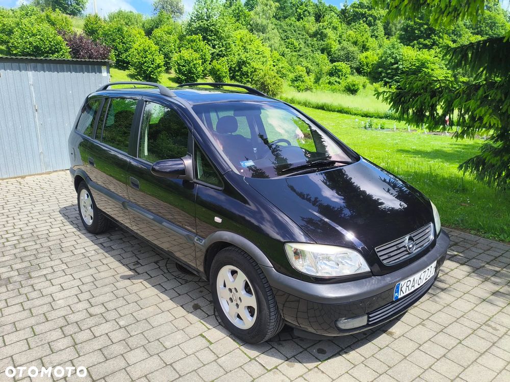 Opel Zafira 1.8 16V Elegance - 2