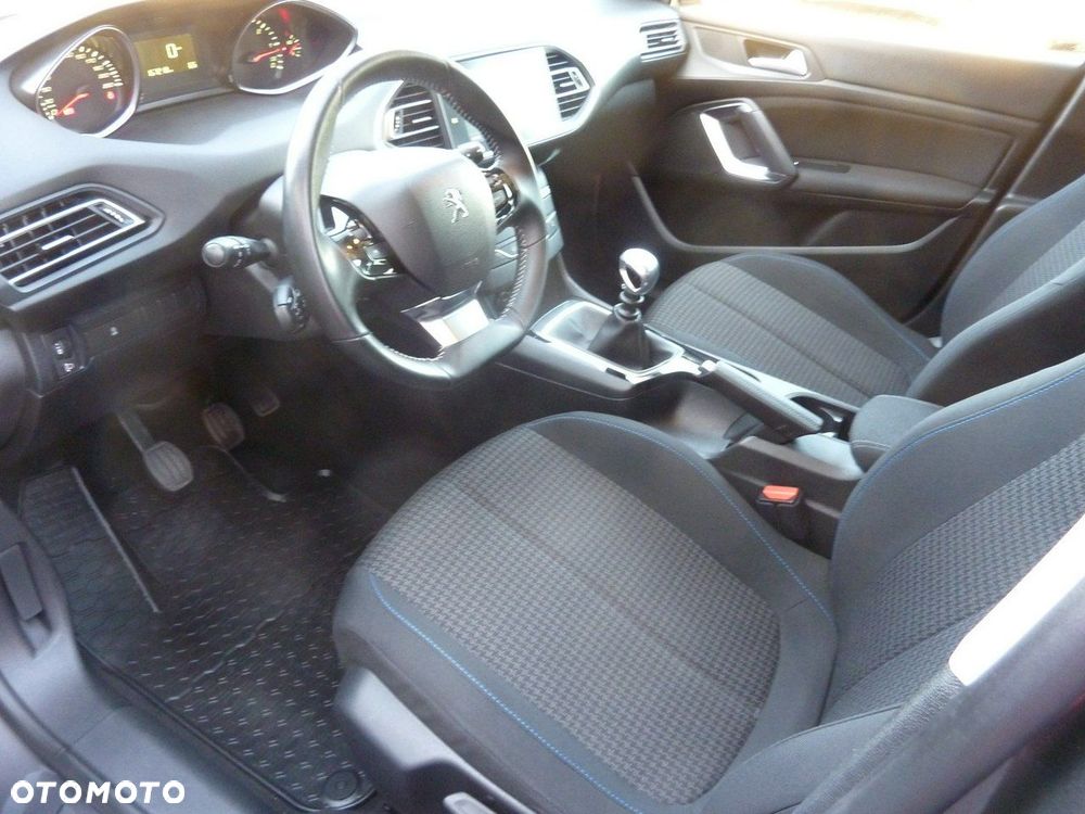 Peugeot 308 - 9