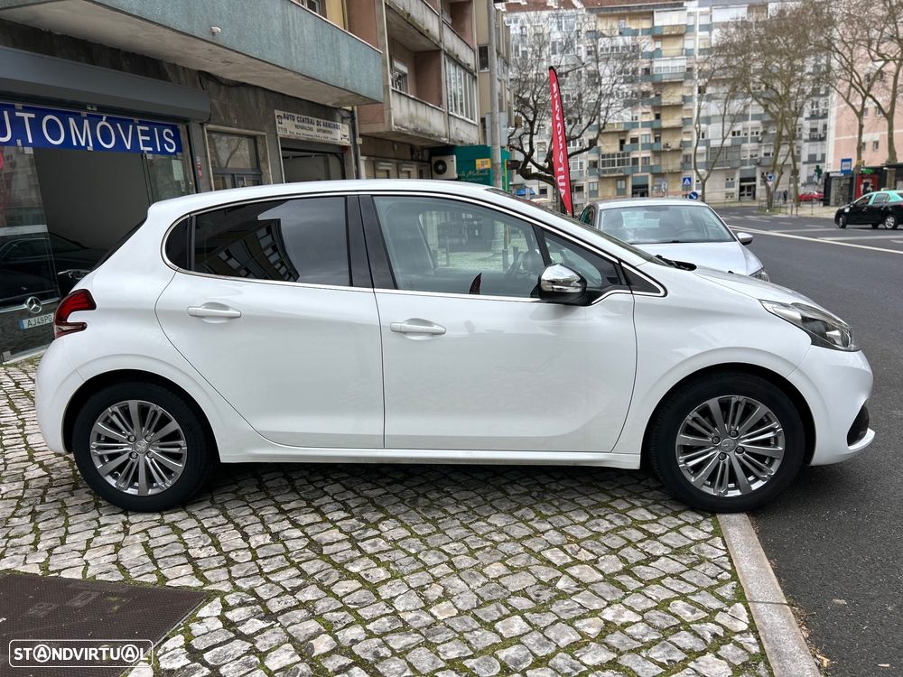 Peugeot 208 1.2 VTi Allure - 8