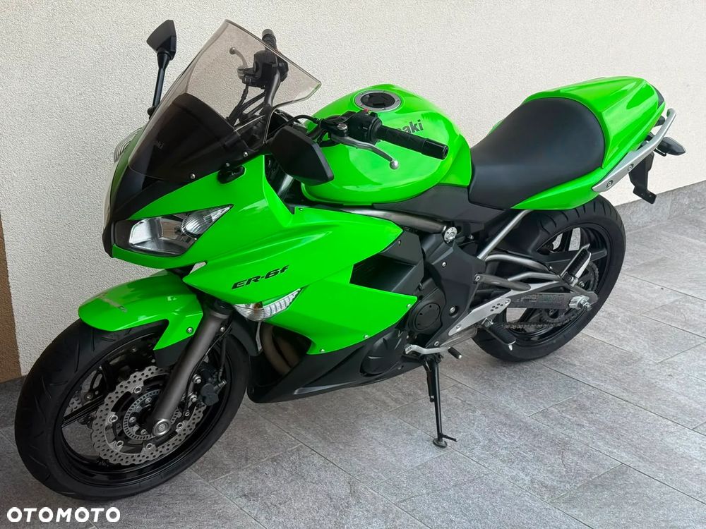 Kawasaki ER - 10