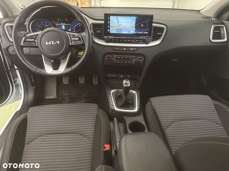 Kia Ceed 1.5 T-GDI M - 22