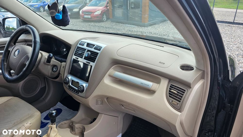 Kia Sportage 2.0 Expedition - 16