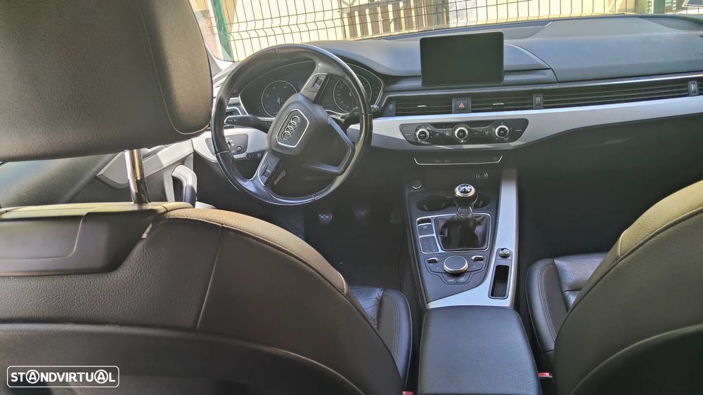 Audi A4 2.0 TDI Advance - 6