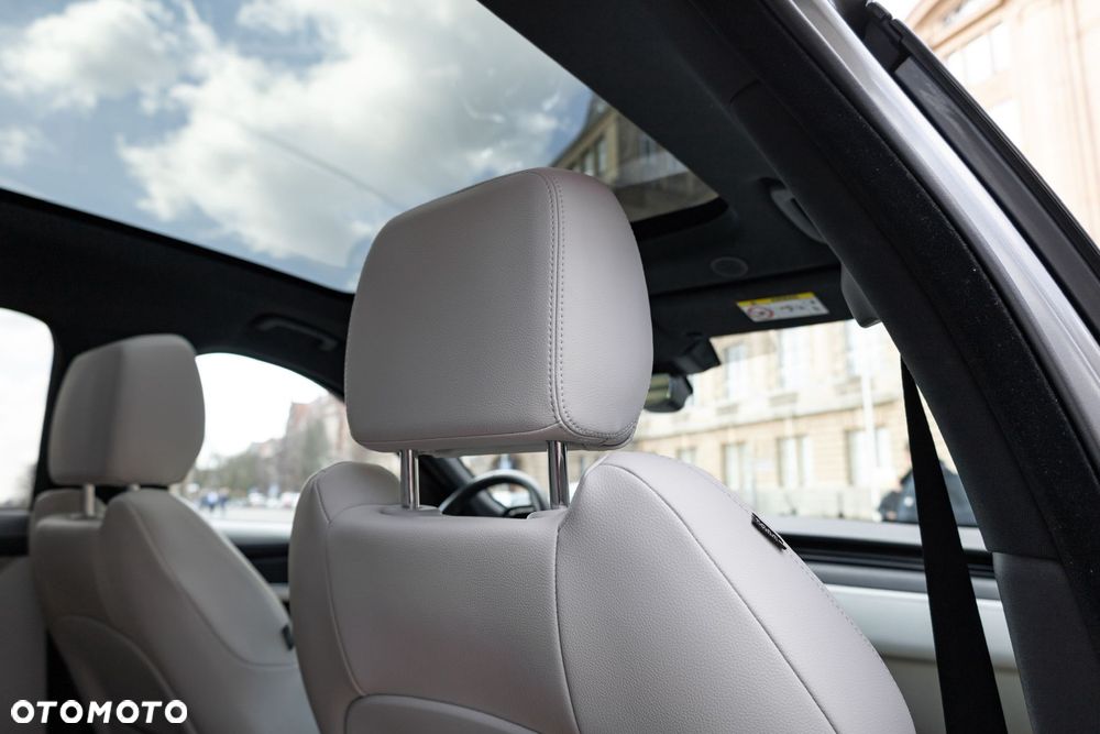 Jaguar F-Pace 3.0 TDV6 AWD R-Sport - 4