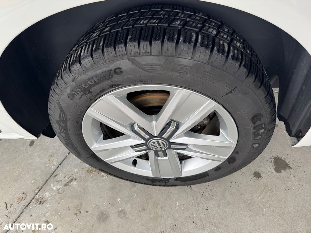 Volkswagen Multivan - 33