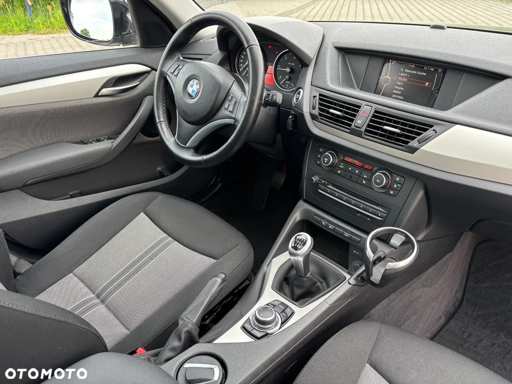 BMW X1 sDrive18d xLine - 8