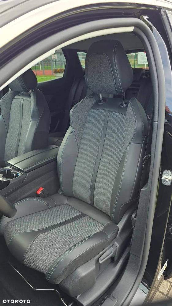 Peugeot 3008 1.6 PureTech Hybrid PHEV Allure Pack S&S EAT8 - 16